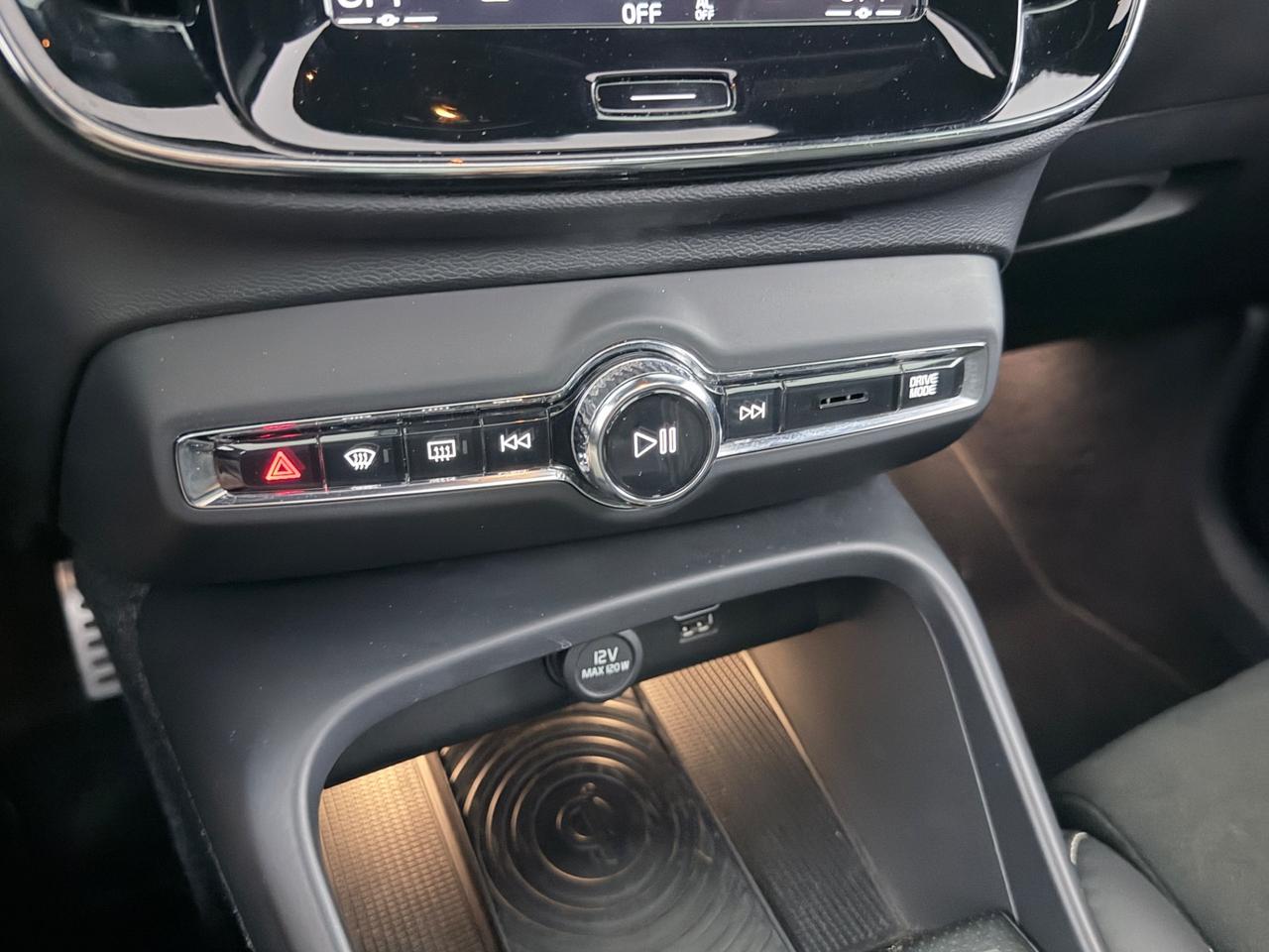 Volvo XC40 D4 AWD Geartronic R-design
