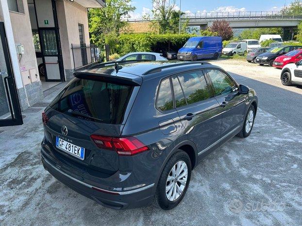 VOLKSWAGEN Tiguan 2.0 TDI 150 CV SCR DSG Life