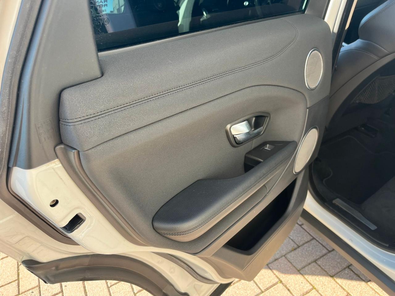 Land Rover Range Evoque 2.0 TD4 150 CV autocarro