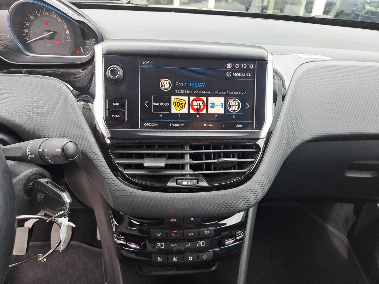 PEUGEOT 2008 - BlueHDi 100 Allure