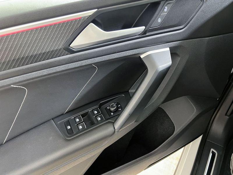 Volkswagen Tiguan 2.0 TDI 150CV SCR DSG R-Line