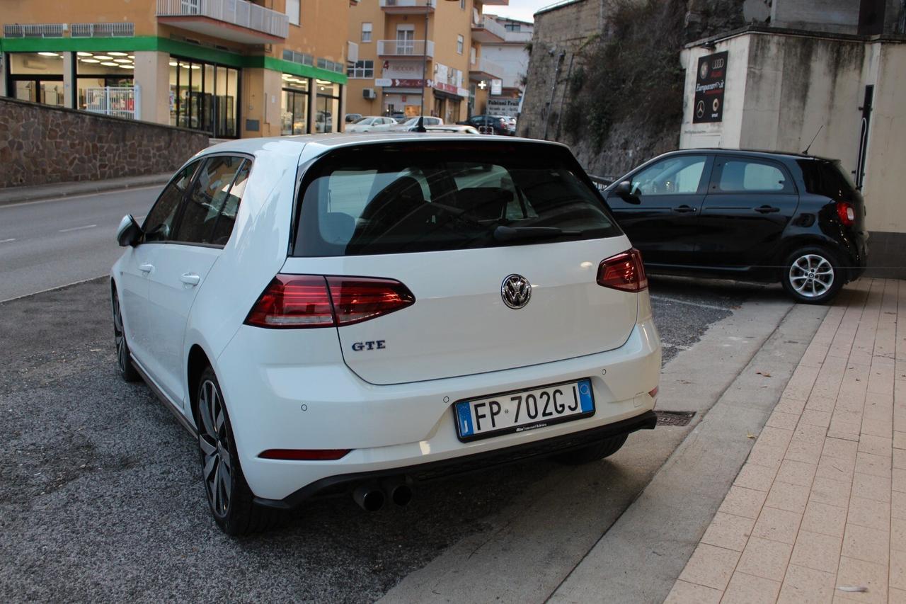 Volkswagen Golf GTE 150 CV