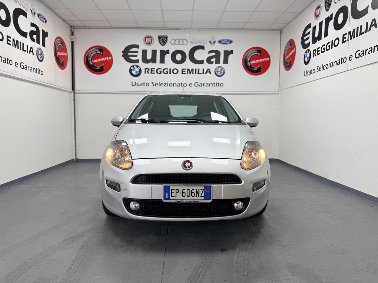 Fiat Punto 1.4 8V 5P GPL Lounge 01/2013 Neopatentati