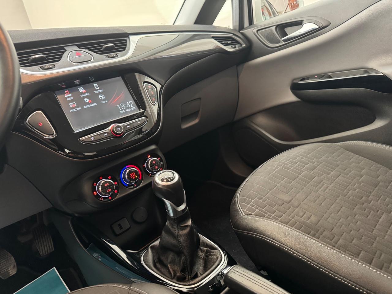 Opel Corsa 1.4 benzina/ GPL Innovation