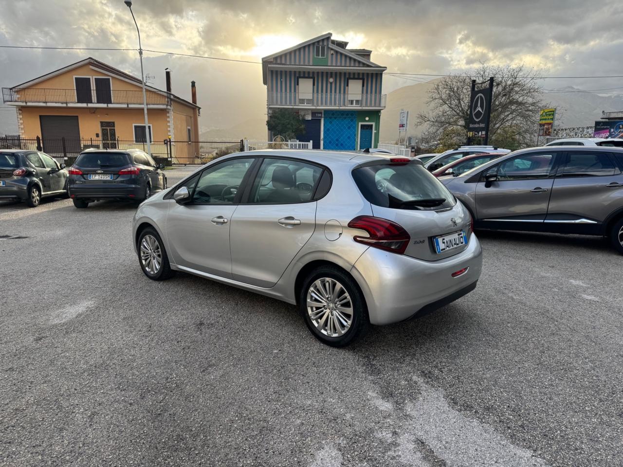 Peugeot 208 BlueHDi 75 5 porte Allure