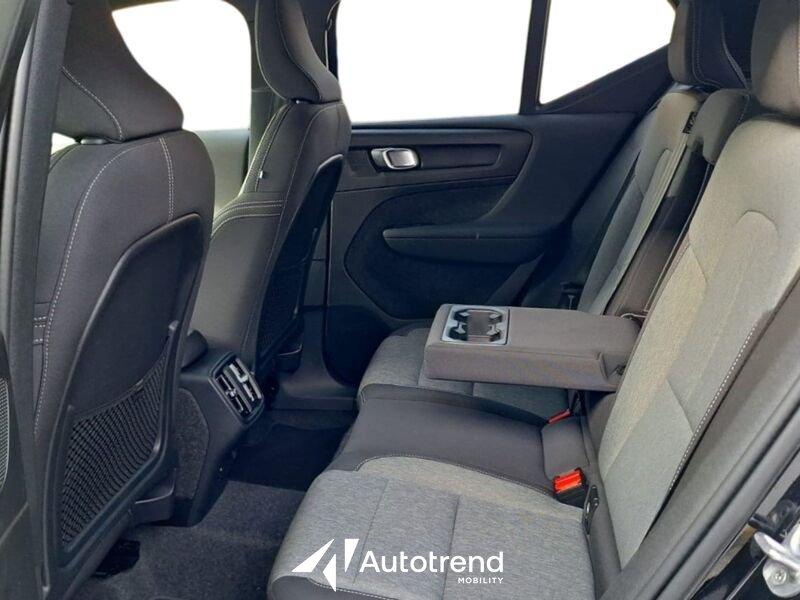 Volvo XC40 B3 163+14 CV Automatico LED Core