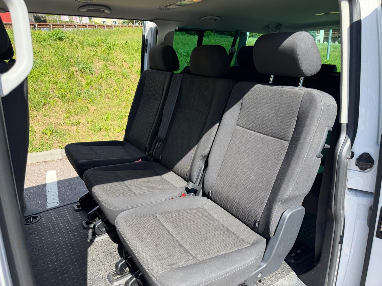 Minibus/ Caravelle 9 posti 4x4