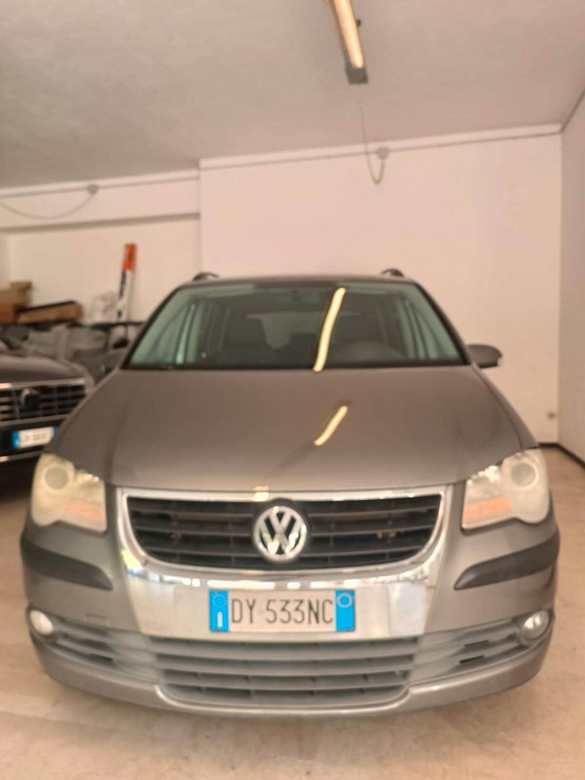 Volkswagen Touran 2.0 Trendline Ecofuel 7 Posti