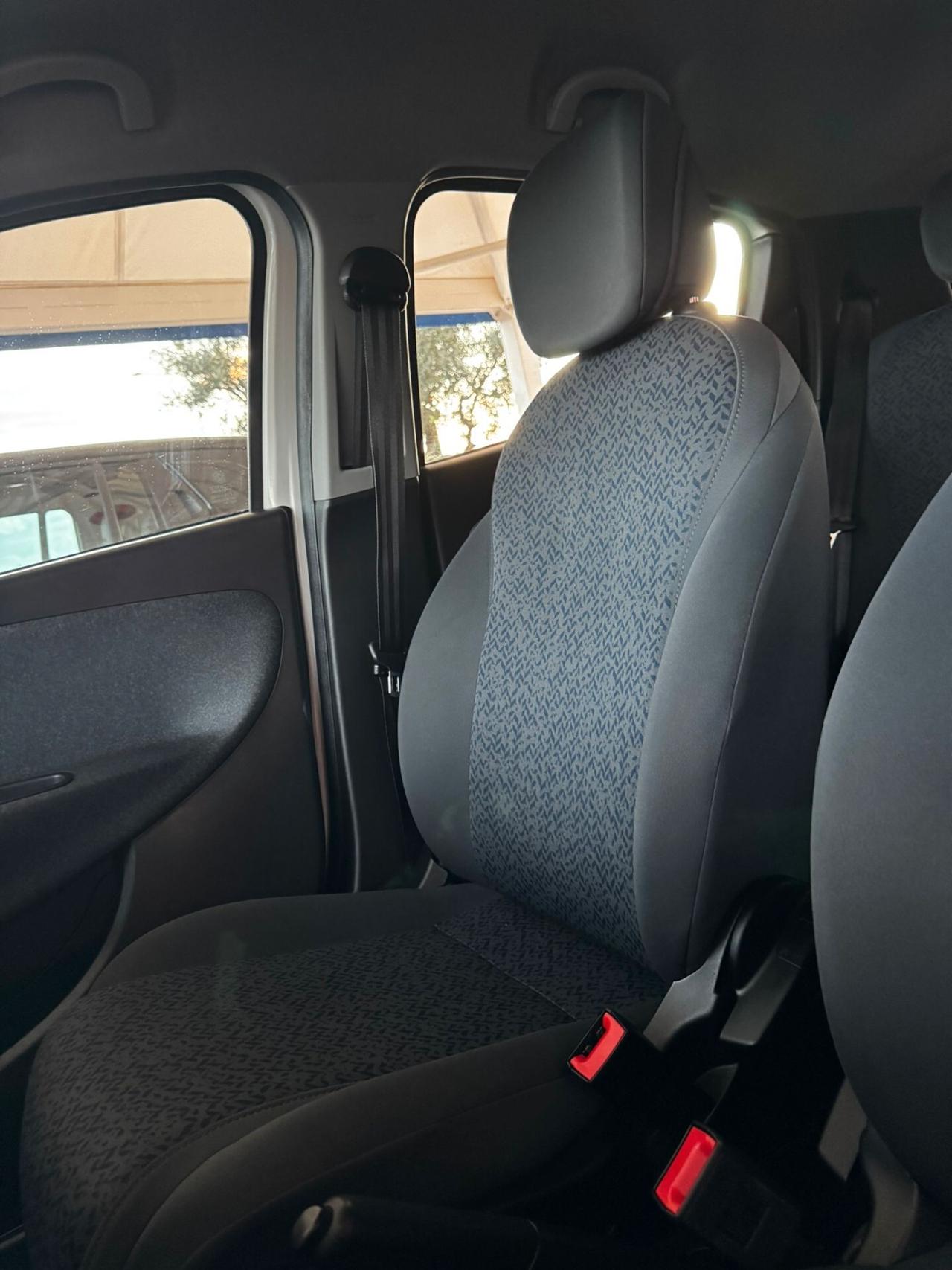 Lancia Ypsilon 1.0 FireFly 5 porte S&S Hybrid Ecochic Gold