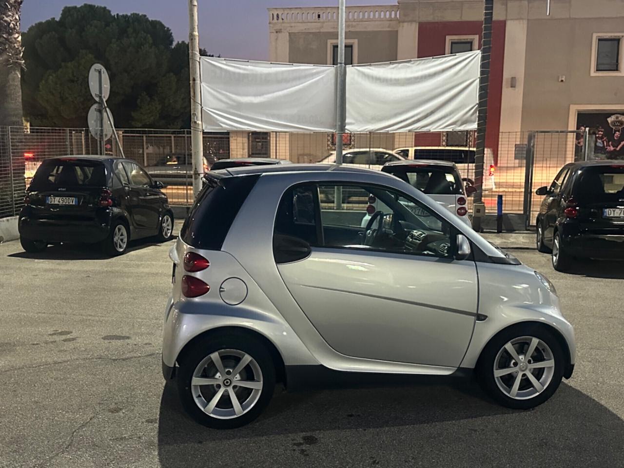 Smart ForTwo 1000 52 kW SERVOSTERZO