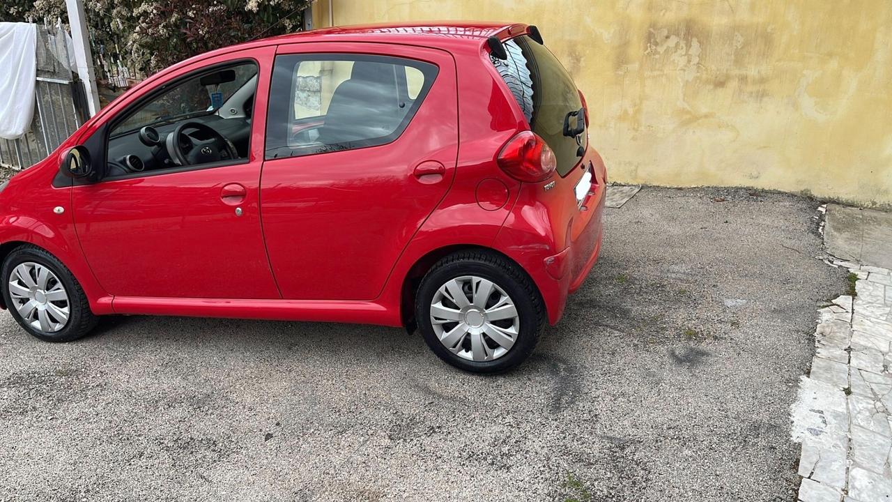 Toyota Aygo 1.0 12V VVT-i 5 porte