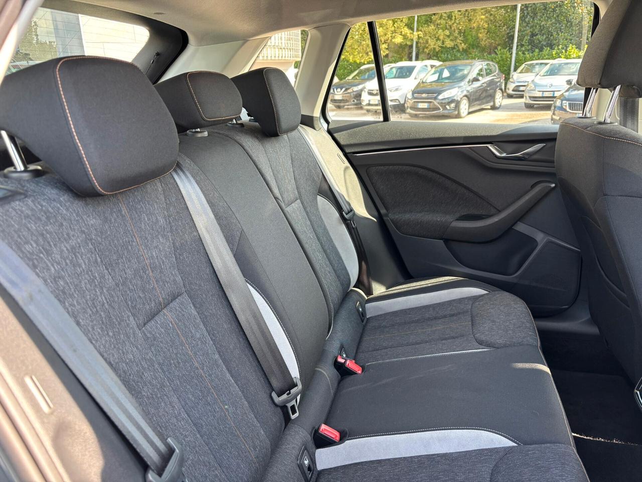Skoda Kamiq 1.6 Diesel Cambio Automatico Neopatentati
