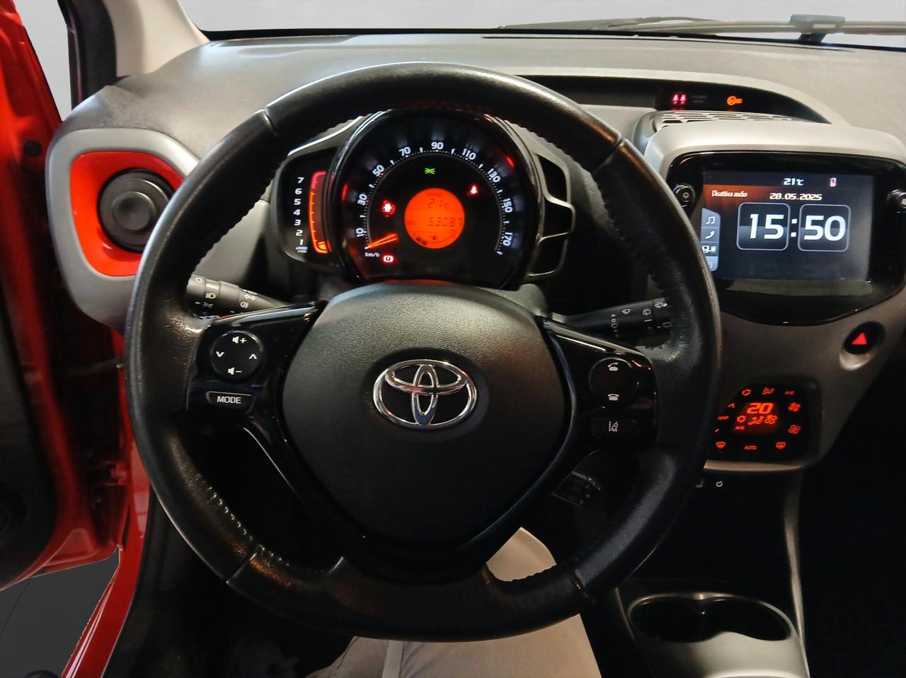 Toyota Aygo Connect 1.0 VVT-i 72 CV 5 porte x-play