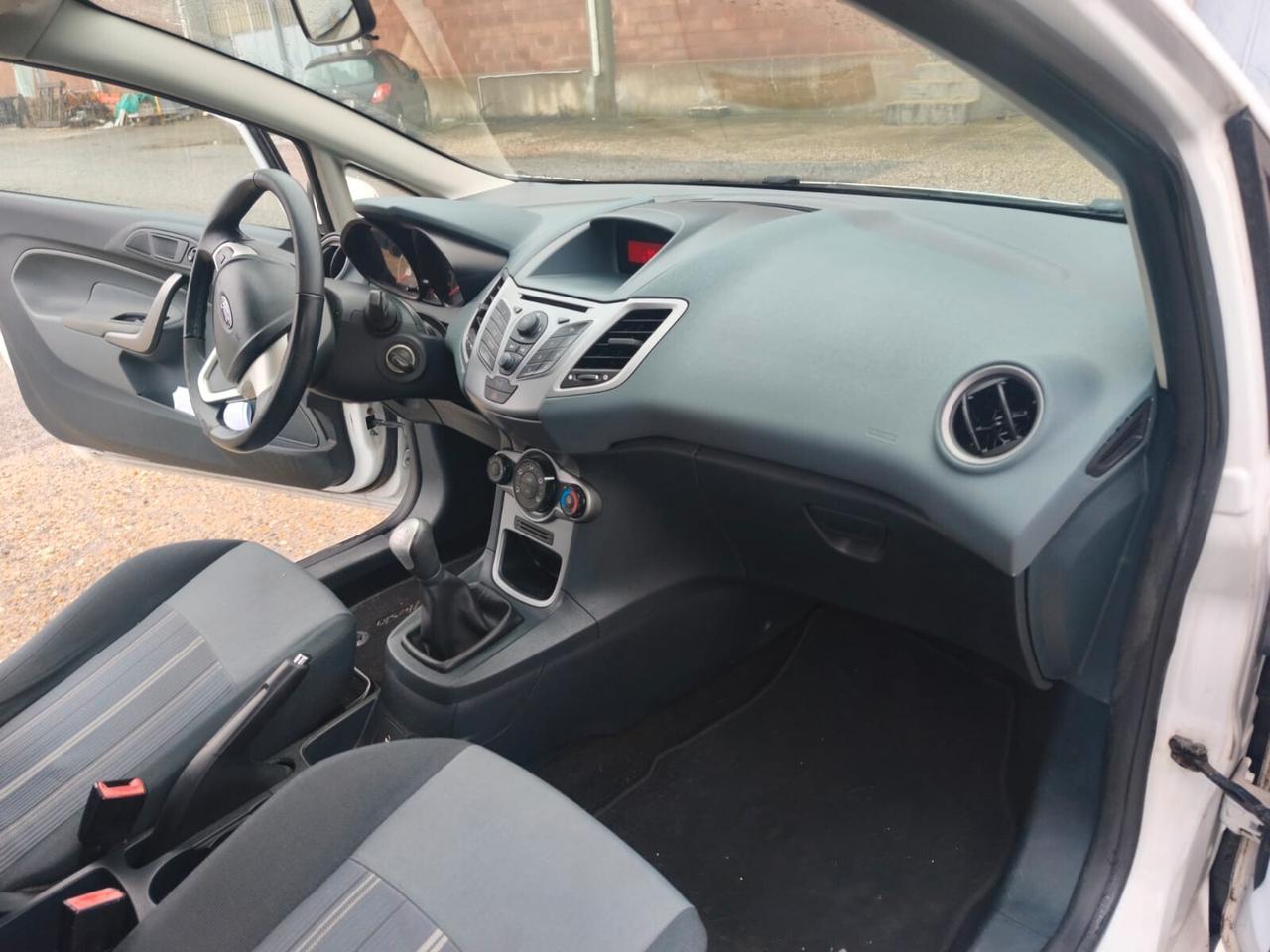 Ford Fiesta 2009---1.2 Benzina Neopatentati