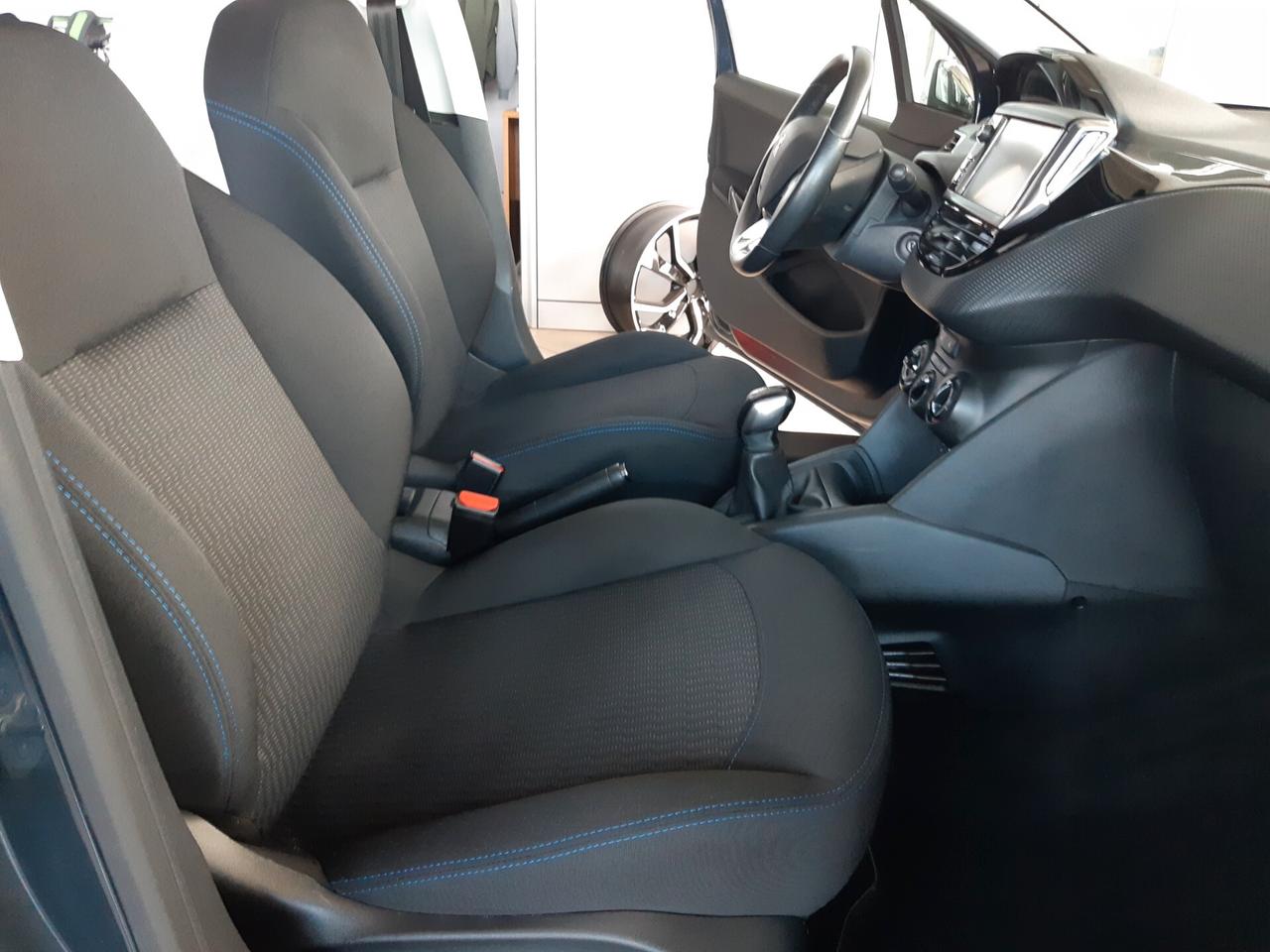 Peugeot 208 PureTech 82 Stop&Start 5 porte Signature