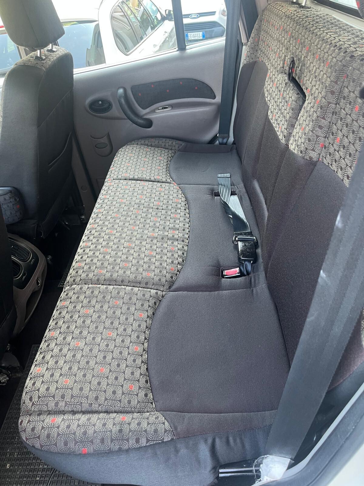 Mahindra Goa 2.2 CRDe 16V 4WD SC Pick-Up