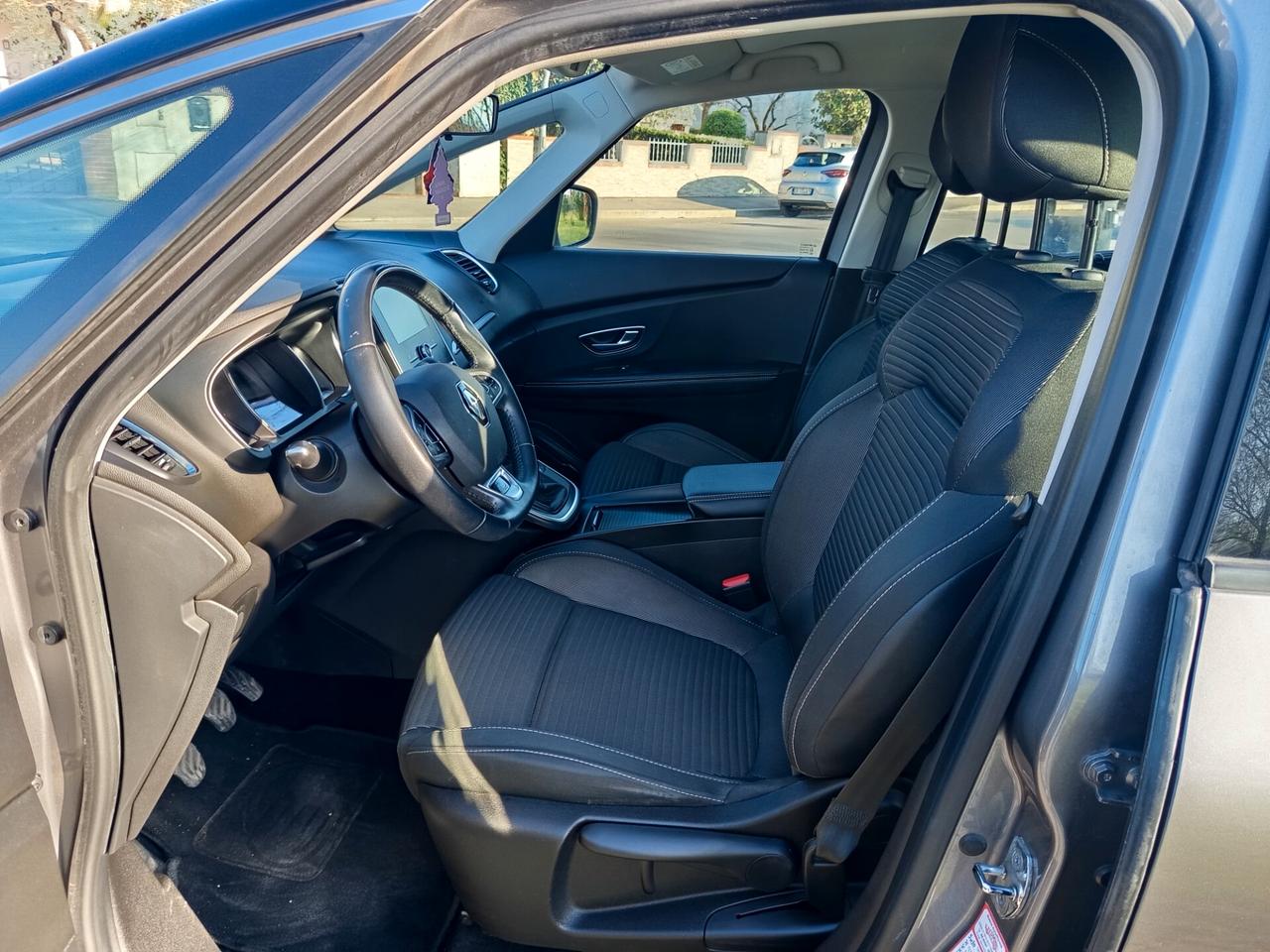 Renault Grand Scenic dCi 130 CV Energy Initiale Paris