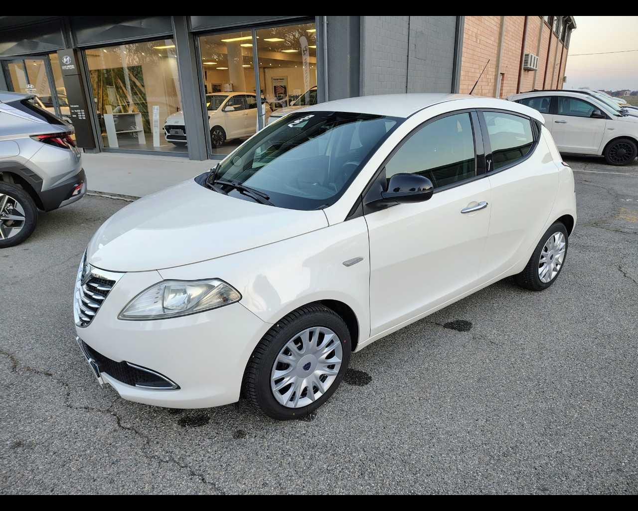 LANCIA Ypsilon III 2011 - Ypsilon 1.2 8v Gold 69cv