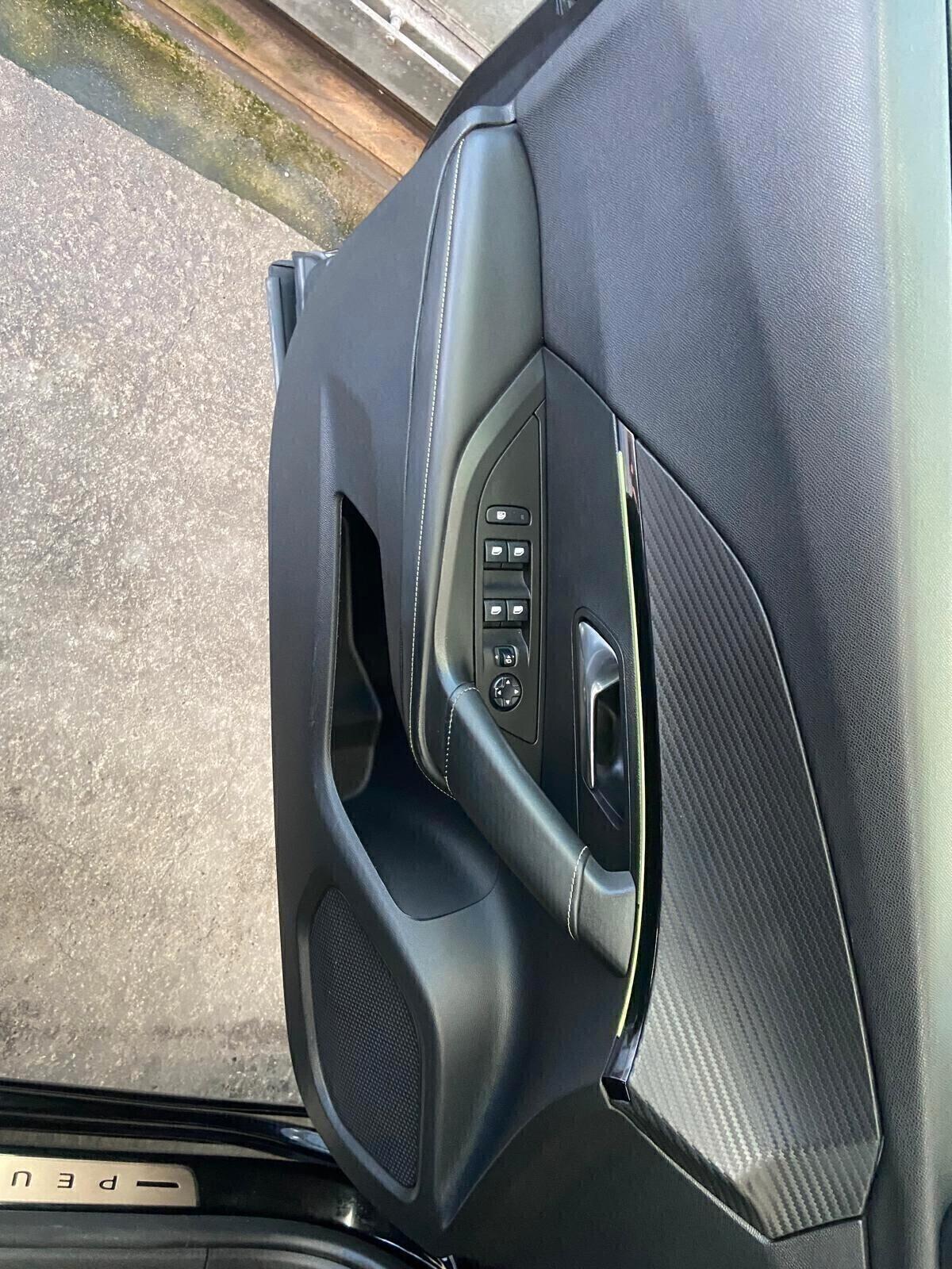 Peugeot 2008 BlueHDi 130 S&S EAT8 GT