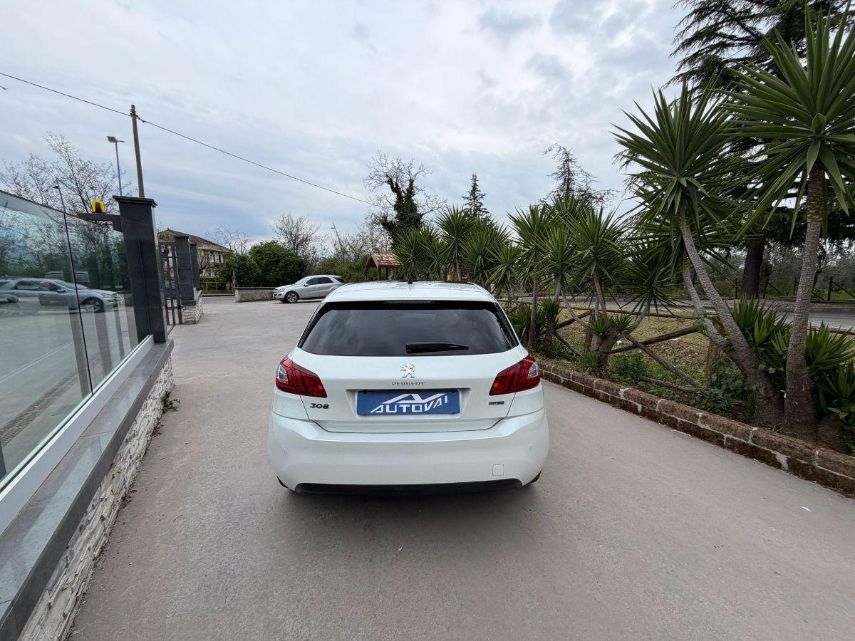PEUGEOT - 308 - BlueHDi 120 S&S Allure