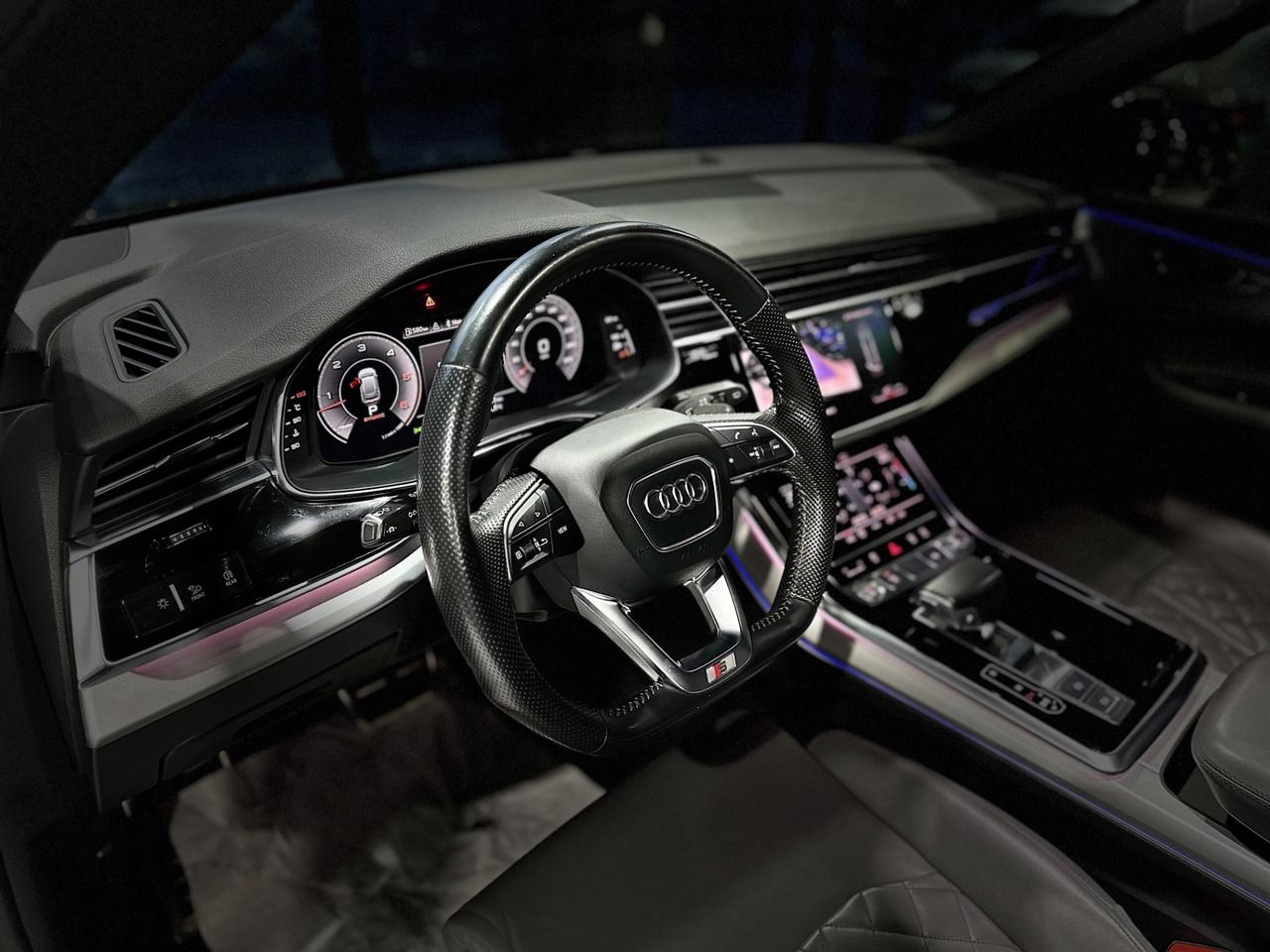 Audi Q8 50 TDI 286 CV quattro S Line identity black