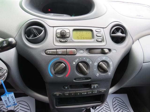 TOYOTA Yaris 1.0i 16V cat 5 porte Sol '03