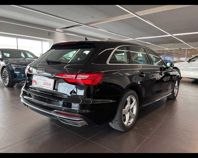 AUDI A4 Avant 30 TDI/136 CV S tronic Business Advanced