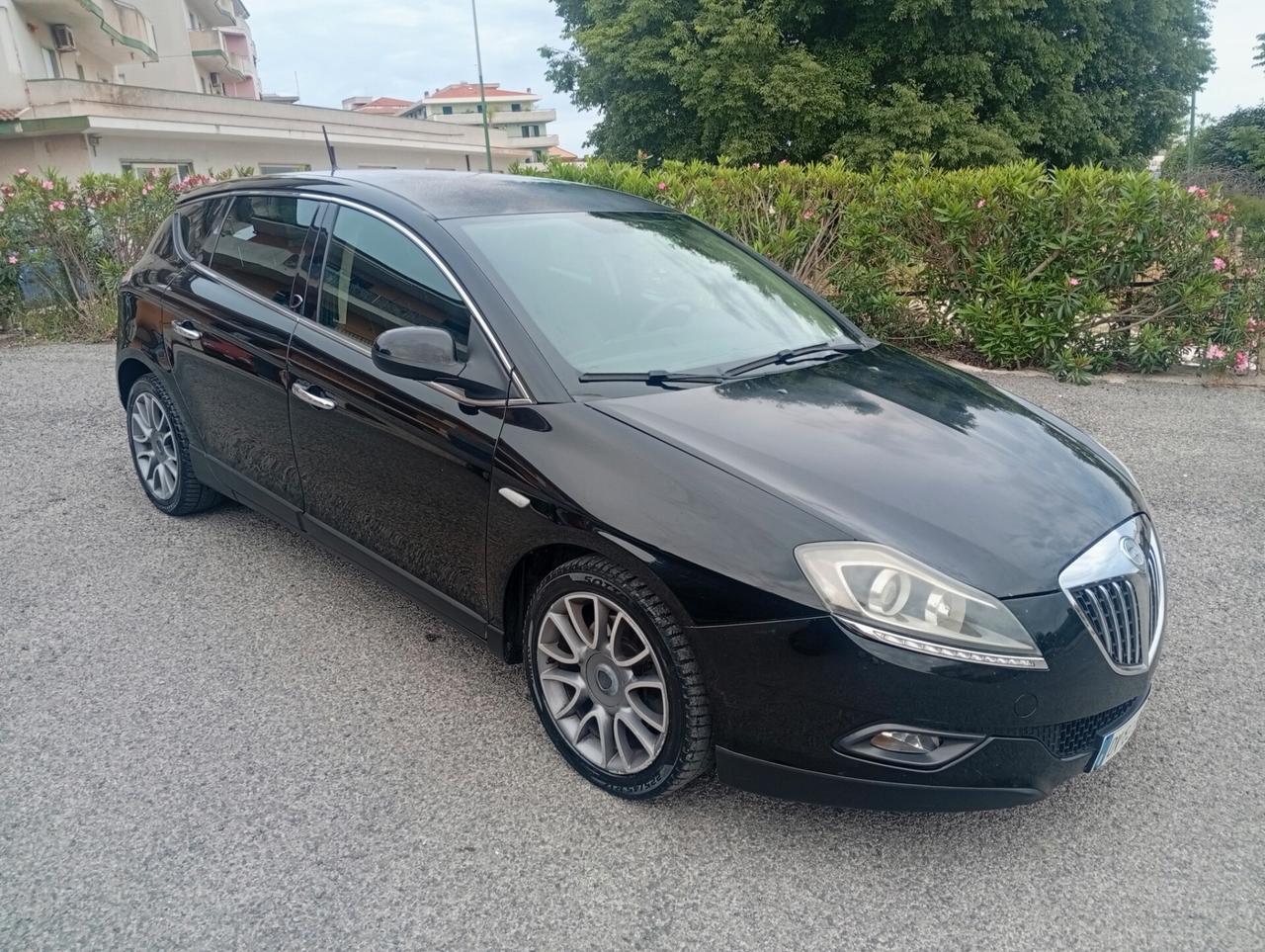 Lancia Delta 1.9 MJT Twinturbo DPF Oro