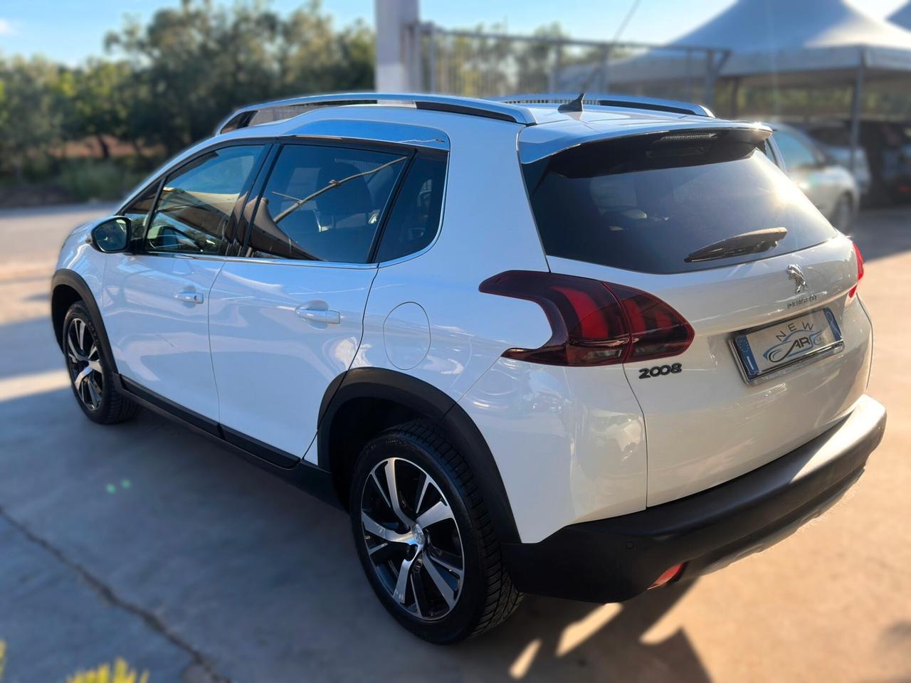 Peugeot 2008 BlueHDi 120 S&S Allure