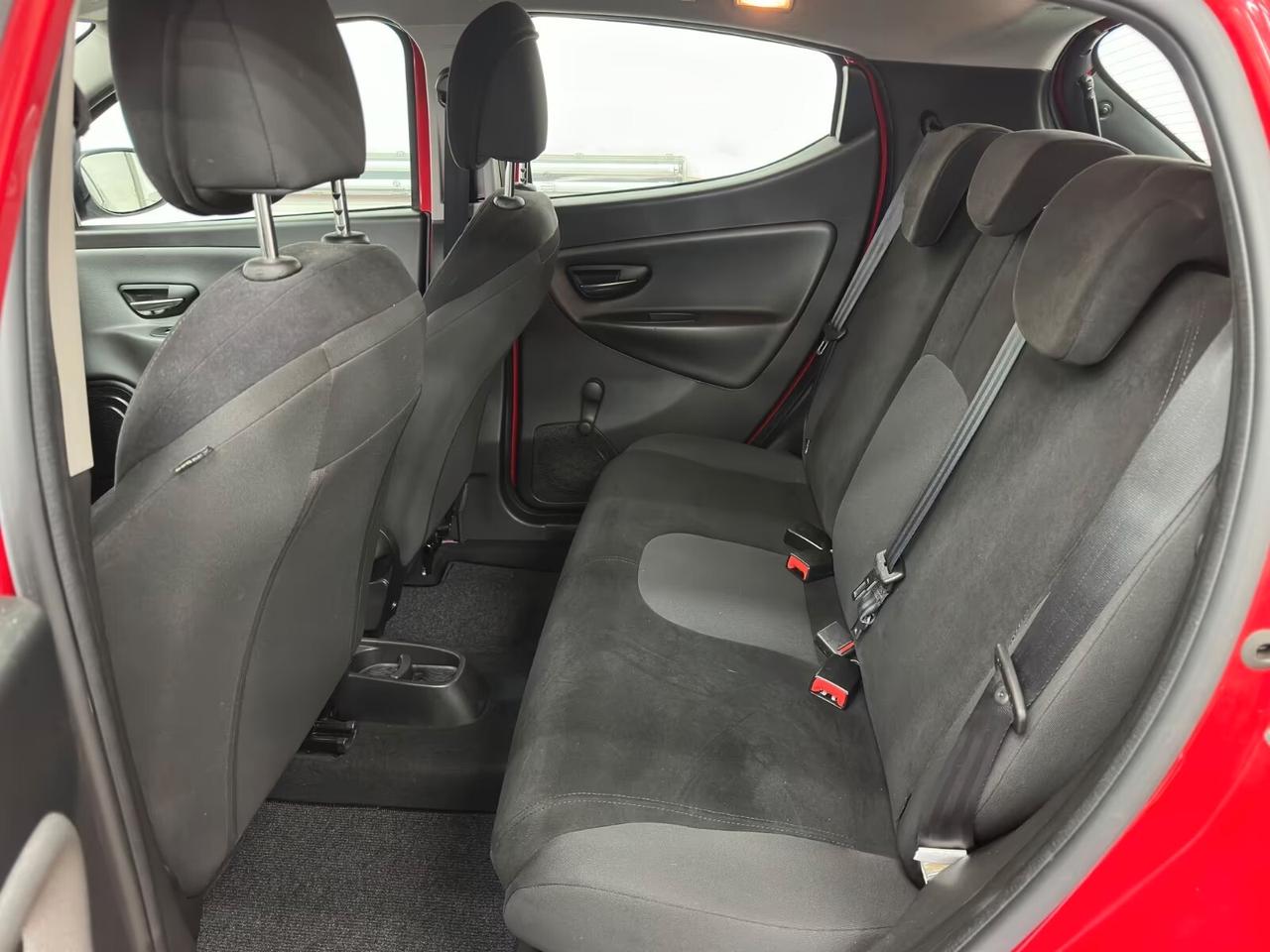 Lancia Ypsilon 1.2 69 CV 5 porte Platinum Ok neo patentati