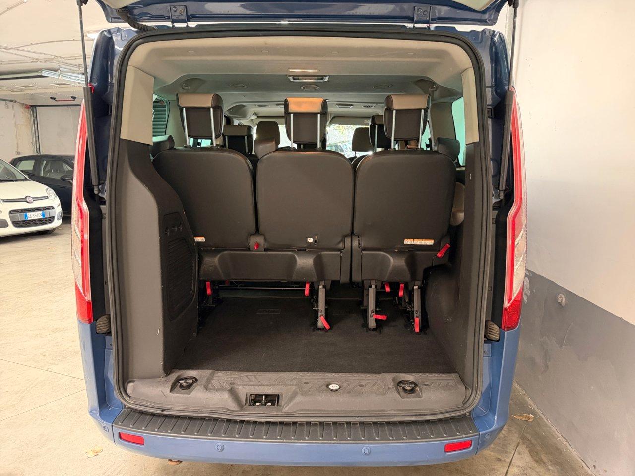 ford Tourneo Custom 2.2 TDCI Titanium 8 Posti