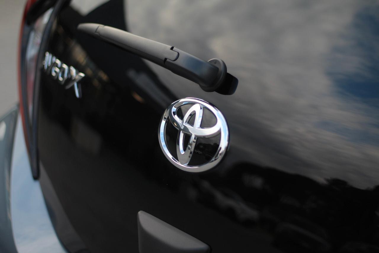 Toyota Aygo X CROSS 1.0 ACTIVE LOOK | GAMMA IN PRONTA CONSEGNA