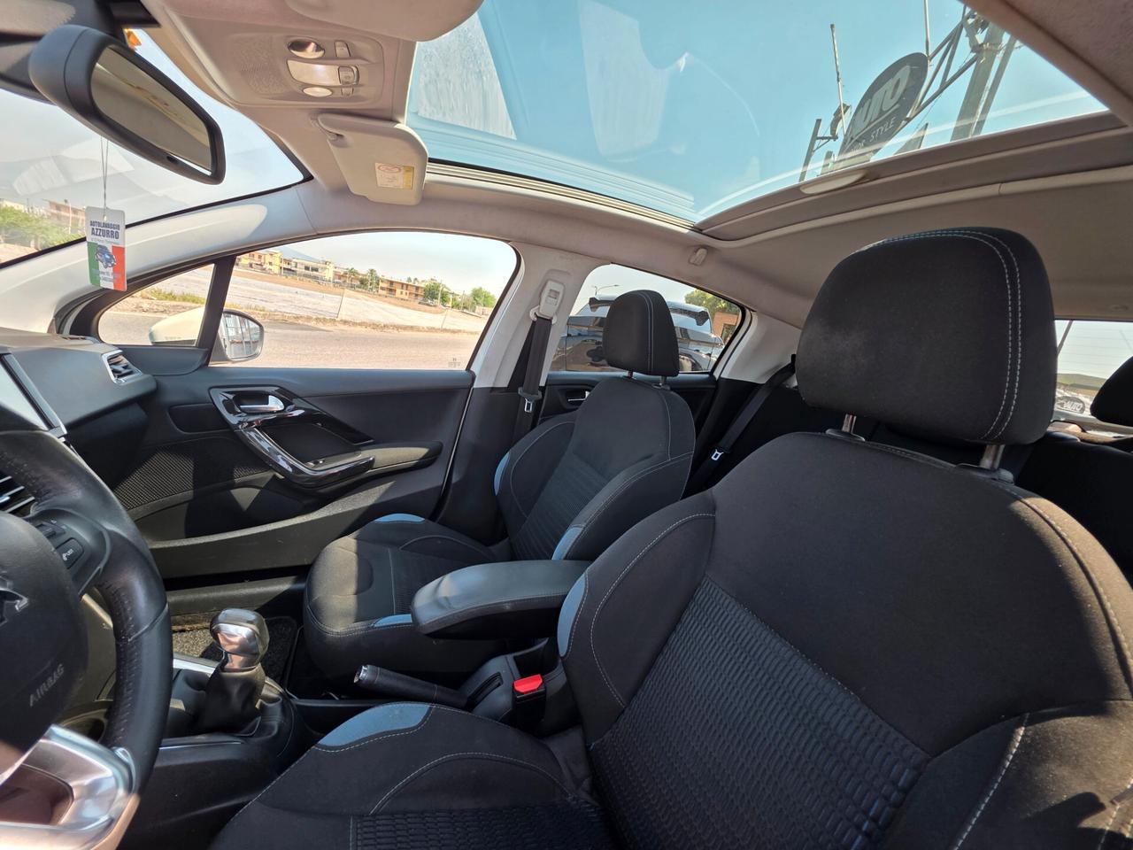 Peugeot 208 1.4 HDi 68 CV 5 porte Allure