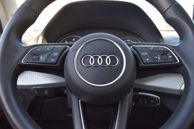 AUDI Q2 30 TDI S tronic Business *Navigatore*