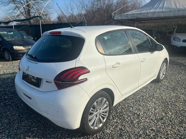 Peugeot 208 PureTech 82 5p. GPL Access