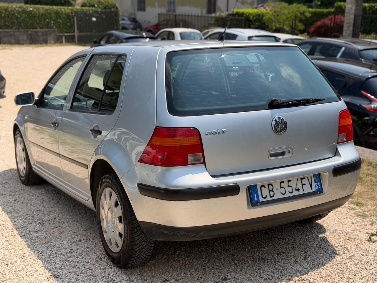 Volkswagen GOLF 1.4 KMCERT INTROVABILE