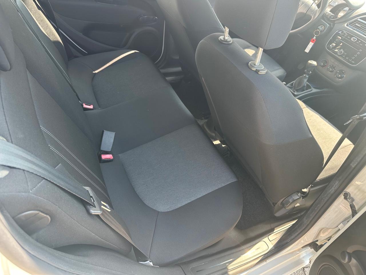Fiat Punto 1.2 8V 5 porte Young*EURO6*NEOPATENTATI