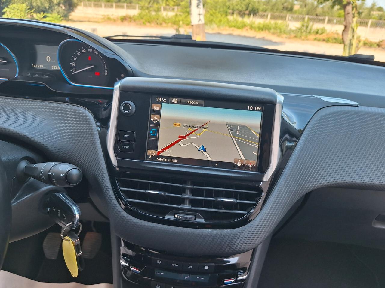 Peugeot 2008 1.6 HDi 120 Allure NAVI FULL