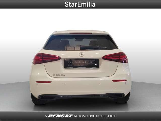 Mercedes-Benz A 250 A 250 e hybrid EQ Progressive Advanced