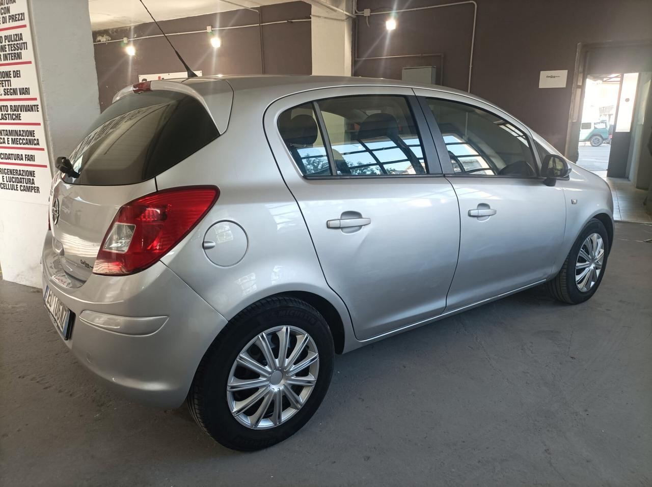 Opel Corsa 1.2-2012- 5 porte GPL-SOLO 114000KM