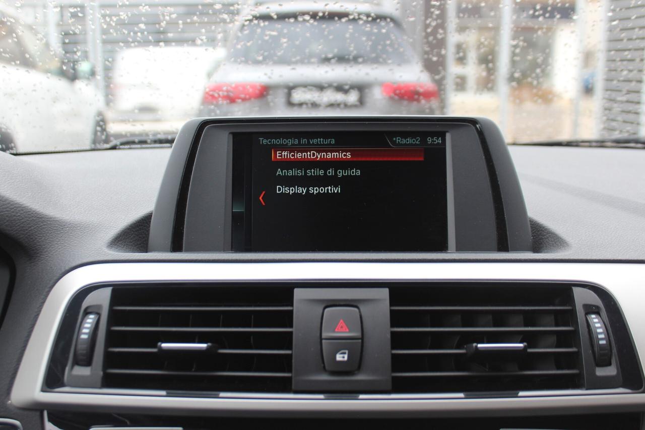 Bmw 116 116d 5p. Advantage