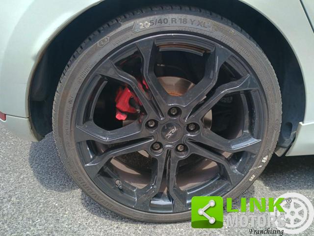 RENAULT Clio 1.6 T 200CV EDC 5 porte Monaco GP