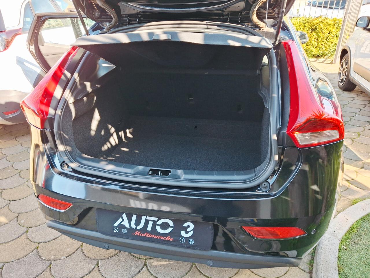 Volvo V40 D2 1.6 Summum" Perfetta!