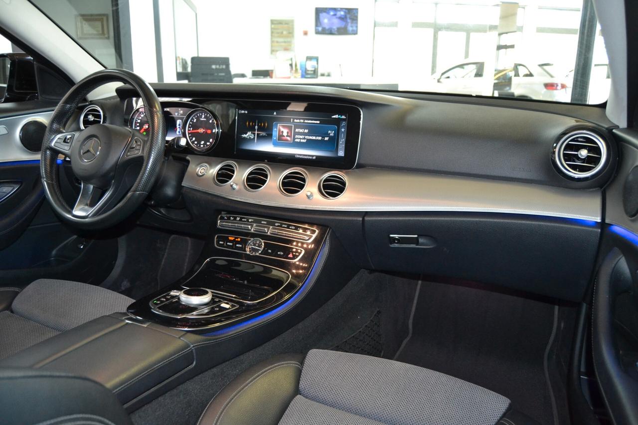 Mercedes E 220D Premium TETTO/Navi/Pelle/9G