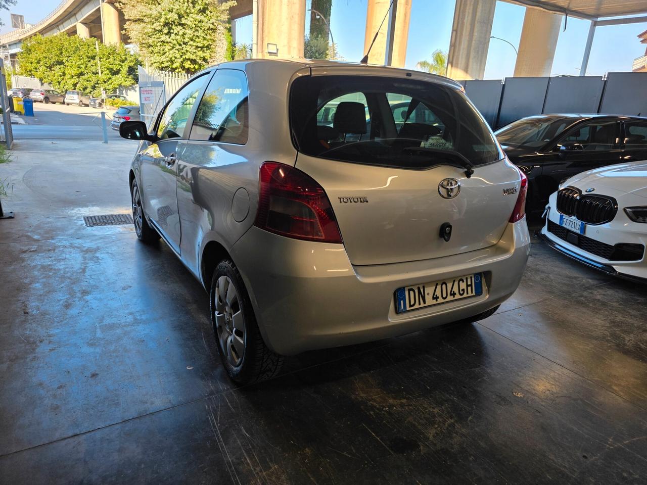 Toyota Yaris 1.0 3 porte Sol