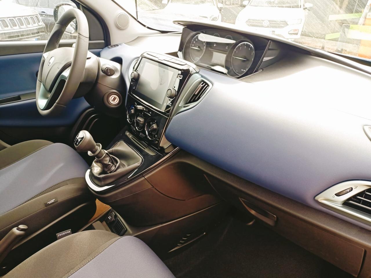 Lancia Ypsilon 1.0 FireFly 5 porte S&S Hybrid Ecochic Gold