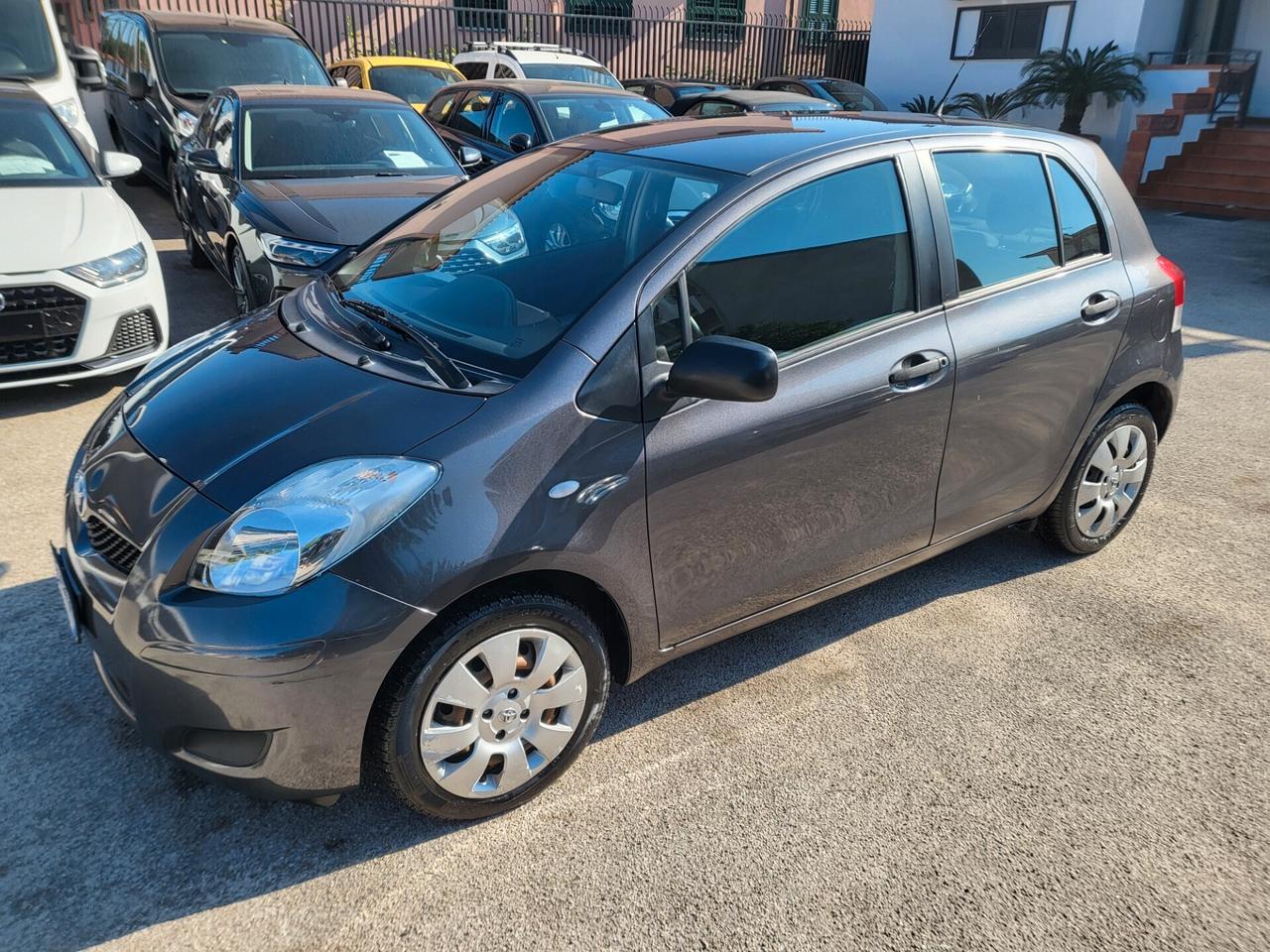 Toyota Yaris 1.0 Sol 5p GPL