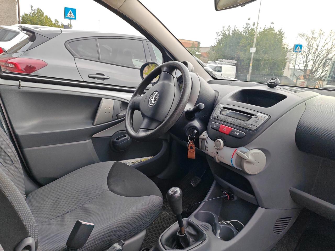 Toyota Aygo 1.0 12V VVT-i 5 porte Blue