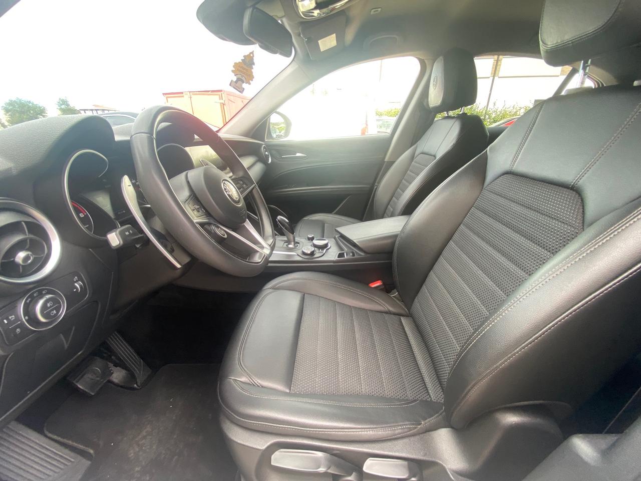 Alfa Romeo Stelvio 2.2 Turbodiesel 180 CV AT8 RWD Executive