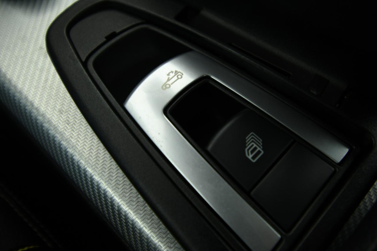 Mercedes-Benz SLC 200 Sport auto CAMERA+LED+C17"